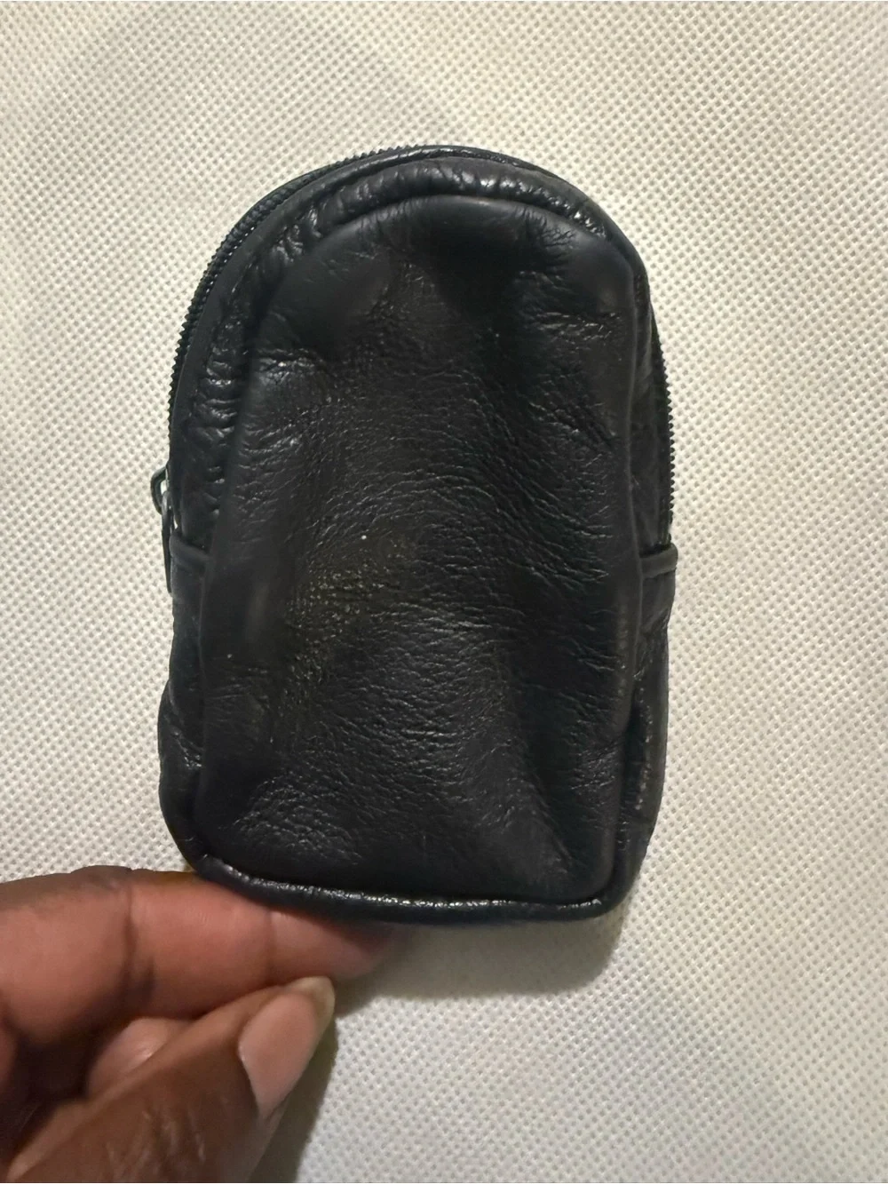 Classic Black Leather Men's Zip Pouch - Minimalist Wallet Case